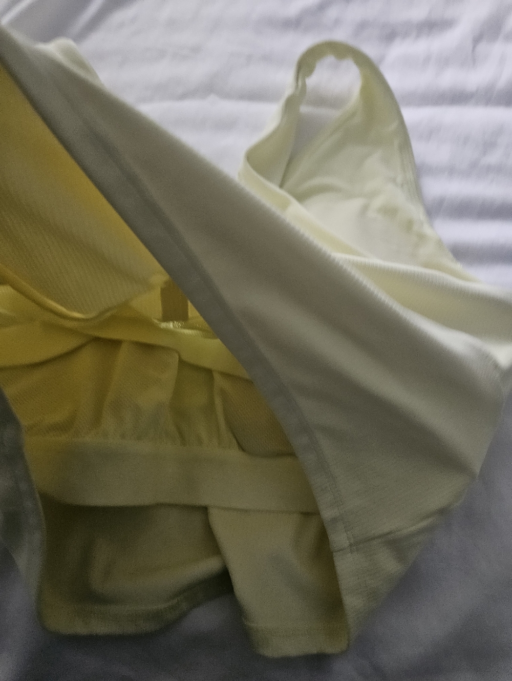 NWOT Light Yellow Ribbed Sports Bra - Picture 6 of 6